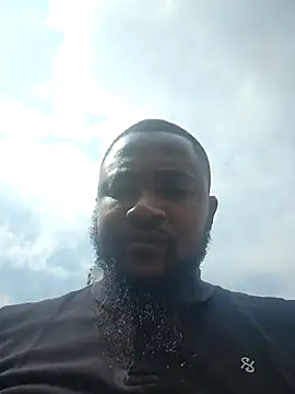 Snapshot of douksm chatting on March 1, 12:12 pm douksm online show from March 1, 12:12 pm