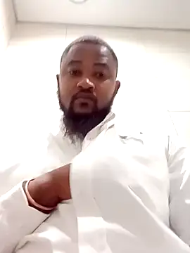 Snapshot of douksm chatting on February 3, 8:46 am douksm online show from February 3, 8:46 am