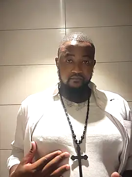 Snapshot of douksm chatting on February 21, 1:00 pm douksm online show from February 21, 1:00 pm