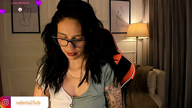 Snapshot of valeriia25_ chatting on February 22, 12:27 am valeriia25 online show from February 22, 12:27 am