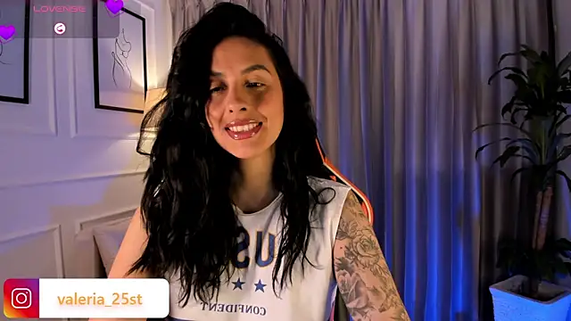 Snapshot of valeriia25_ chatting on March 13, 1:07 pm valeriia25 online show from March 13, 1:07 pm