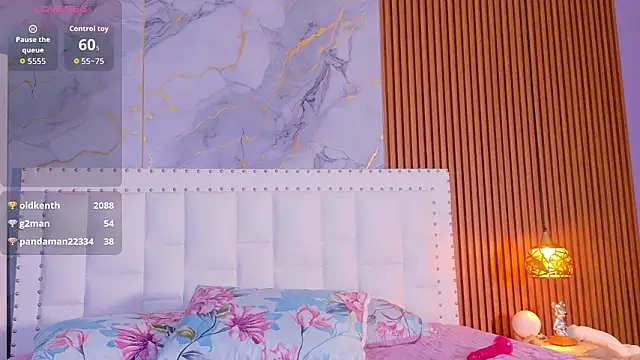 kinkylittlegirll online show from March 17, 2:36 am