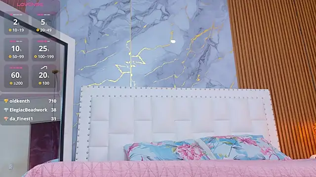 kinkylittlegirll online show from March 19, 3:06 am