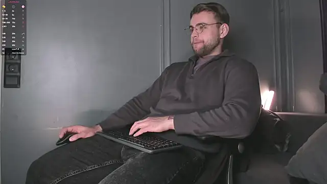 WayneWilson online show from February 21, 4:47 am