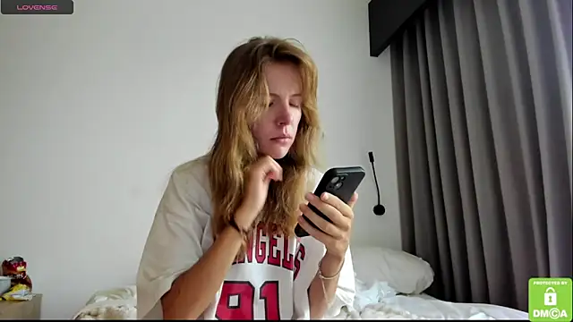 Kalisee  online show from March 21, 1:18 am