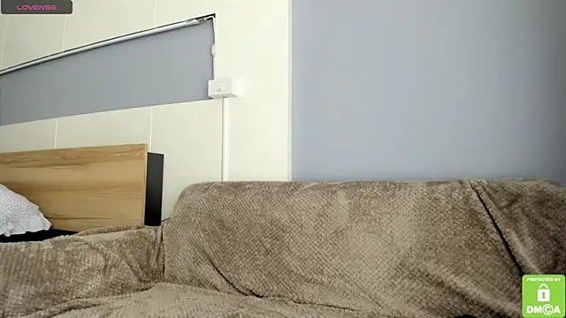 Snapshot of Kalisee_ chatting on February 23, 6:17 am Kalisee online show from February 23, 6:17 am