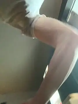 hotplombier online show from February 14, 9:15 pm