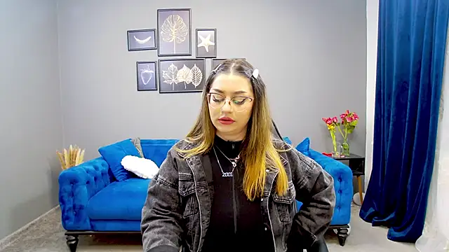 Katewalker  online show from March 20, 6:09 pm