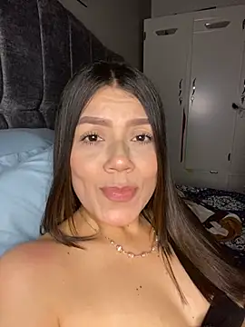 martina contreras online show from April 18, 4:15 am