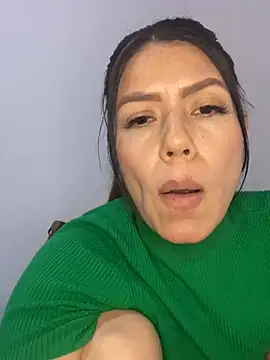 Snapshot of martina_contreras chatting on December 28, 7:11 am martina contreras online show from December 28, 7:11 am