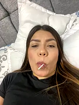 Snapshot of martina_contreras chatting on October 26, 5:08 am martina contreras online show from October 26, 5:08 am