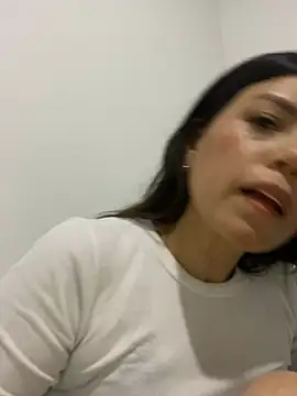 Snapshot of martina_contreras chatting on December 26, 4:10 am martina contreras online show from December 26, 4:10 am