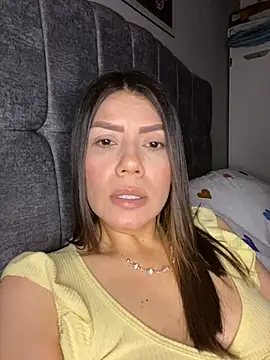 martina contreras online show from April 8, 4:03 am