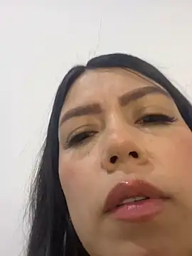 Snapshot of martina_contreras chatting on December 27, 4:04 am martina contreras online show from December 27, 4:04 am