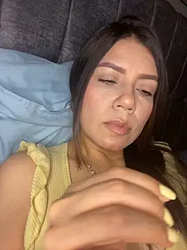 Snapshot of martina_contreras chatting on May 21, 7:06 am martina contreras online show from May 21, 7:06 am