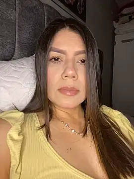 Snapshot of martina_contreras chatting on June 9, 5:19 am martina contreras online show from June 9, 5:19 am