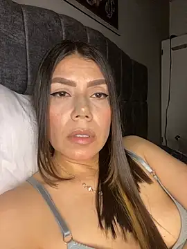 martina contreras online show from April 14, 5:12 am