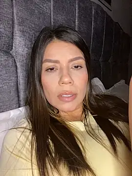 Snapshot of martina_contreras chatting on February 7, 4:09 am martina contreras online show from February 7, 4:09 am