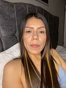 martina contreras online show from March 15, 4:08 am