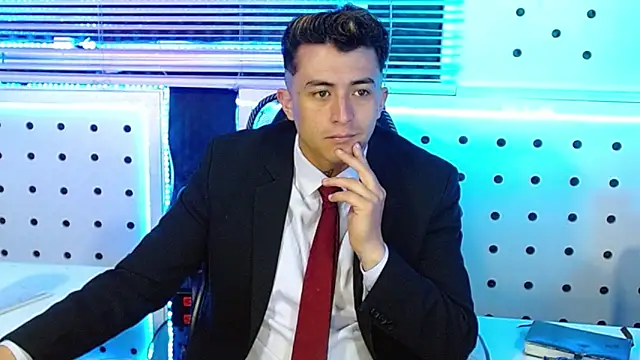 Darko0717 online show from December 3, 1:32 pm