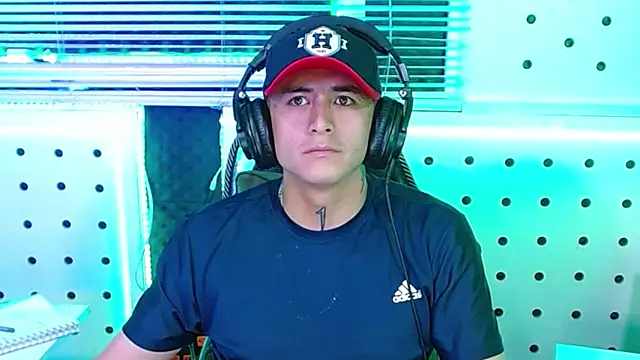 Darko0717 online show from December 5, 1:49 am