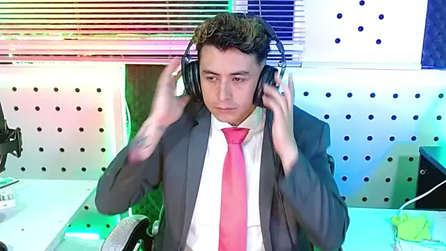 Darko0717 online show from November 22, 1:10 pm