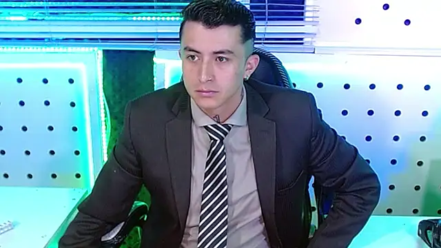 Darko0717 online show from November 15, 1:59 pm