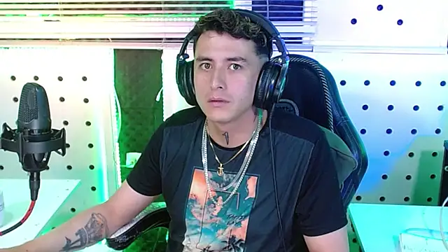 Darko0717 online show from November 21, 11:37 pm