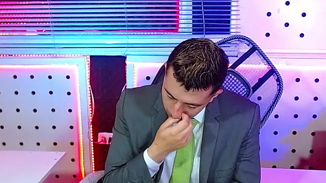 Darko0717 online show from November 5, 12:19 pm