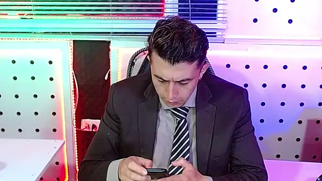 Darko0717 online show from November 17, 1:48 pm