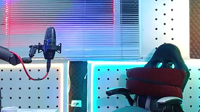 Darko0717 online show from April 16, 3:46 pm