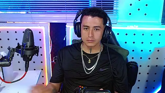 Darko0717 online show from January 13, 1:53 am