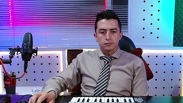 Darko0717 online show from May 1, 7:41 pm
