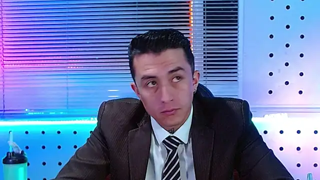 Darko0717 online show from May 17, 1:55 pm