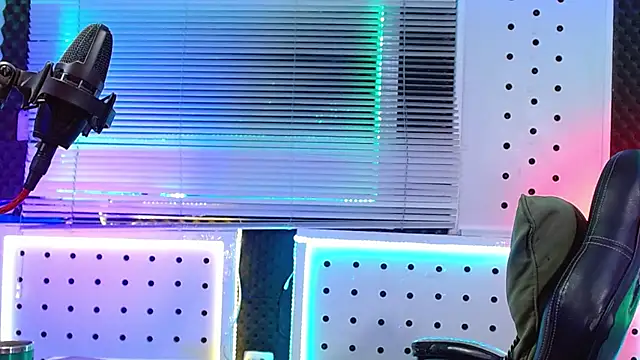 Darko0717 online show from April 6, 4:19 pm