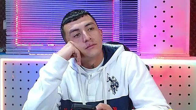 Darko0717 online show from February 28, 11:48 pm