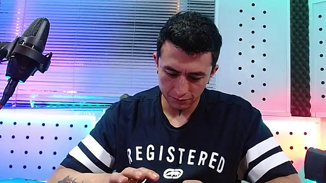 Darko0717 online show from April 8, 12:45 am