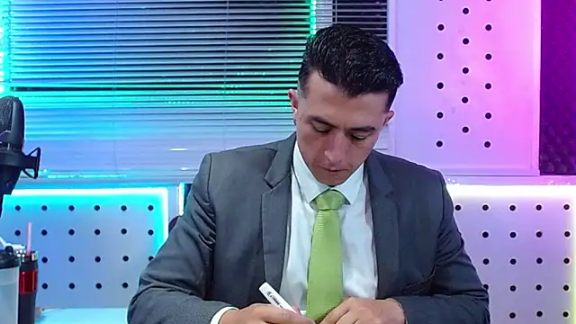 Darko0717 online show from May 3, 12:42 pm