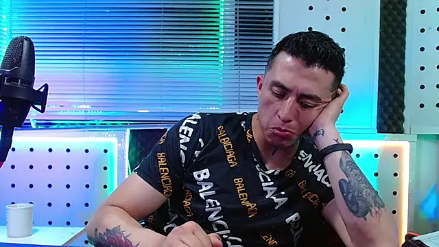 Darko0717 online show from April 13, 12:58 am