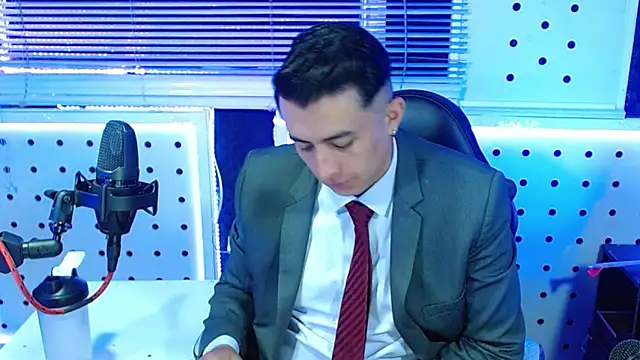 Darko0717 online show from January 6, 1:37 pm