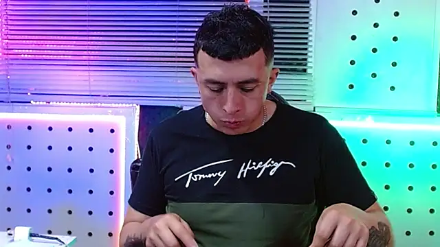 Darko0717 online show from March 12, 12:16 am