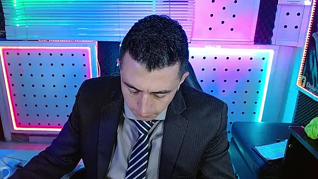 Darko0717 online show from February 12, 2:17 pm