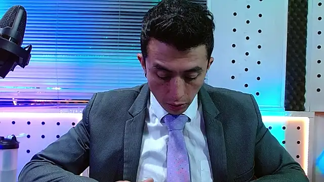 Darko0717 online show from April 8, 1:12 pm