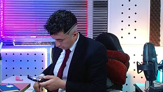 Snapshot of Darko0717 chatting on June 3, 2:33 pm Darko0717 online show from June 3, 2:33 pm
