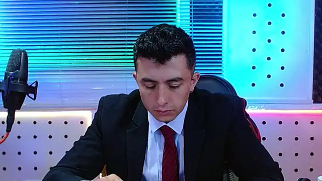 Darko0717 online show from May 10, 11:47 am