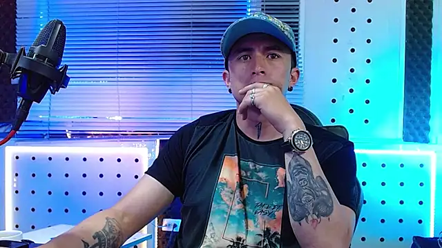 Darko0717 online show from March 30, 1:51 am