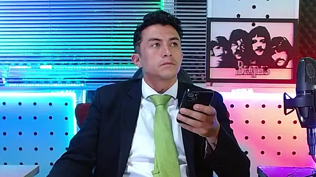 Snapshot of Darko0717 chatting on June 15, 11:54 am Darko0717 online show from June 15, 11:54 am