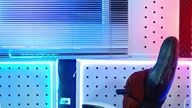 Darko0717 online show from April 14, 9:31 pm