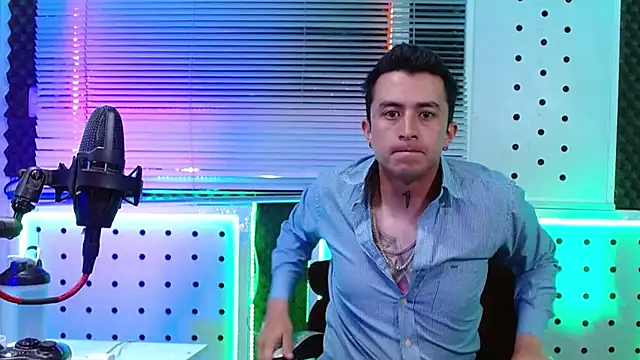 Darko0717 online show from April 11, 1:37 pm