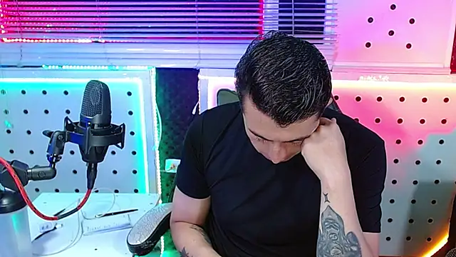 Darko0717 online show from January 11, 12:17 am